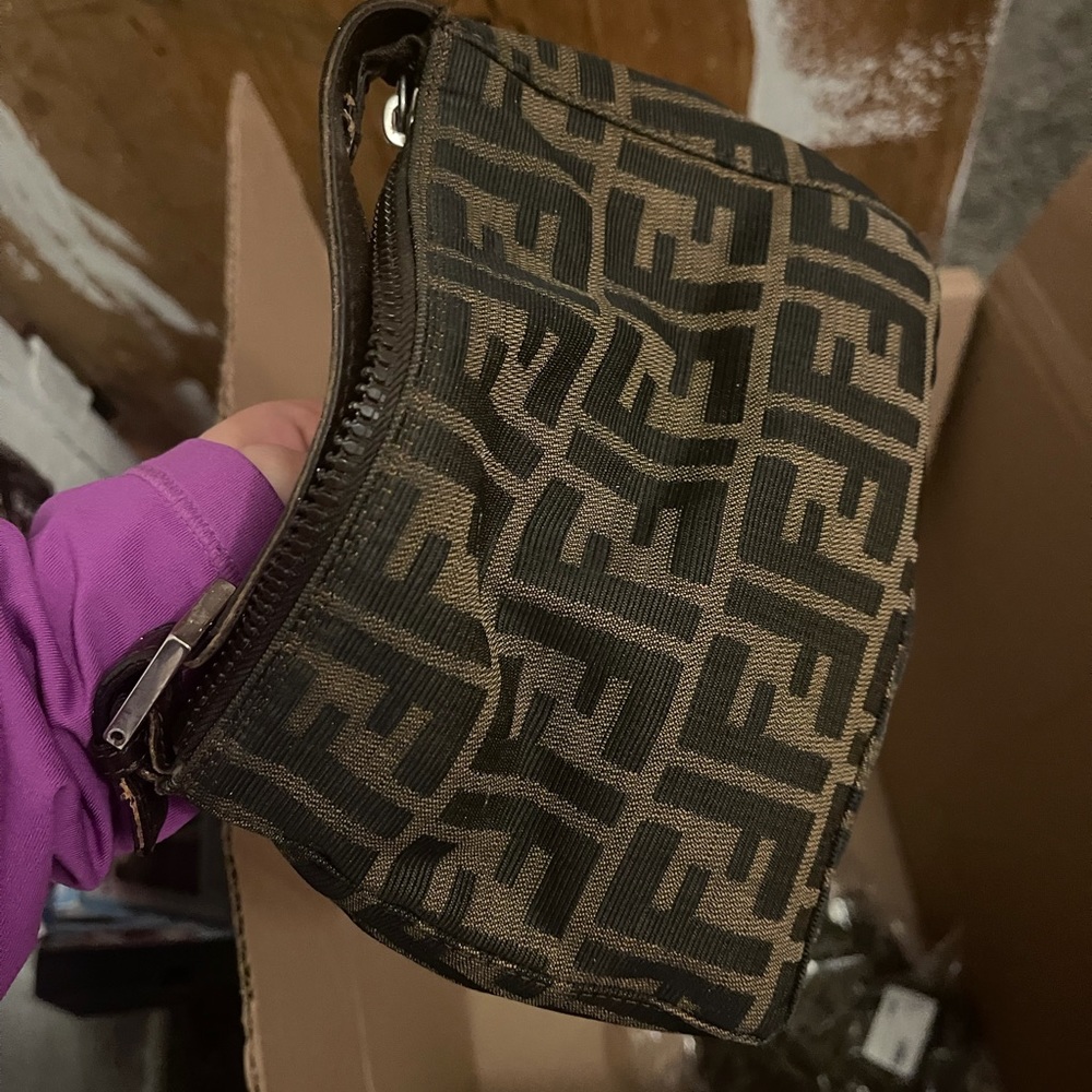 Authentic fendi bag - Picture 7 of 8